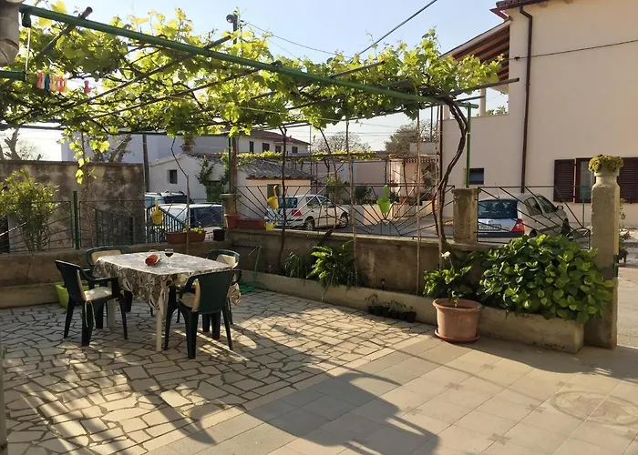 Апартаменты With A Parking Space Premantura, Medulin - 12387 *